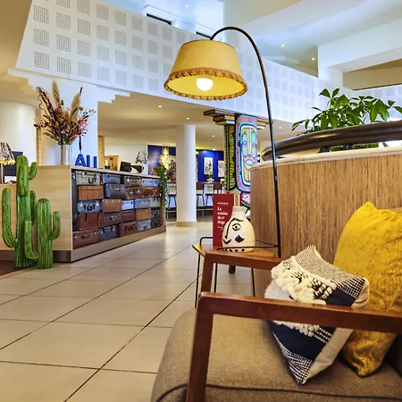 Hotel Ibis La Cite Des Sciences 19eme 3*
