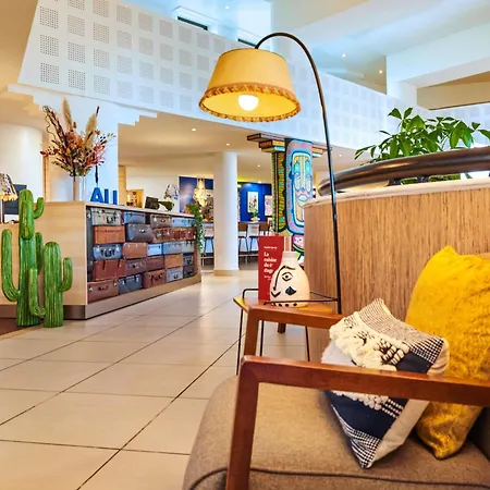Ibis La Cite Des Sciences 19eme Hotel 3*