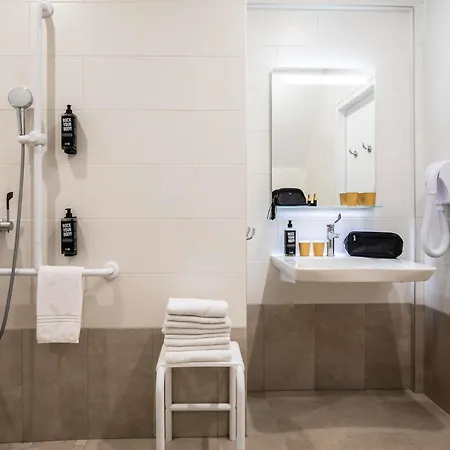 Ibis La Cite Des Sciences 19eme Hotel Paris
