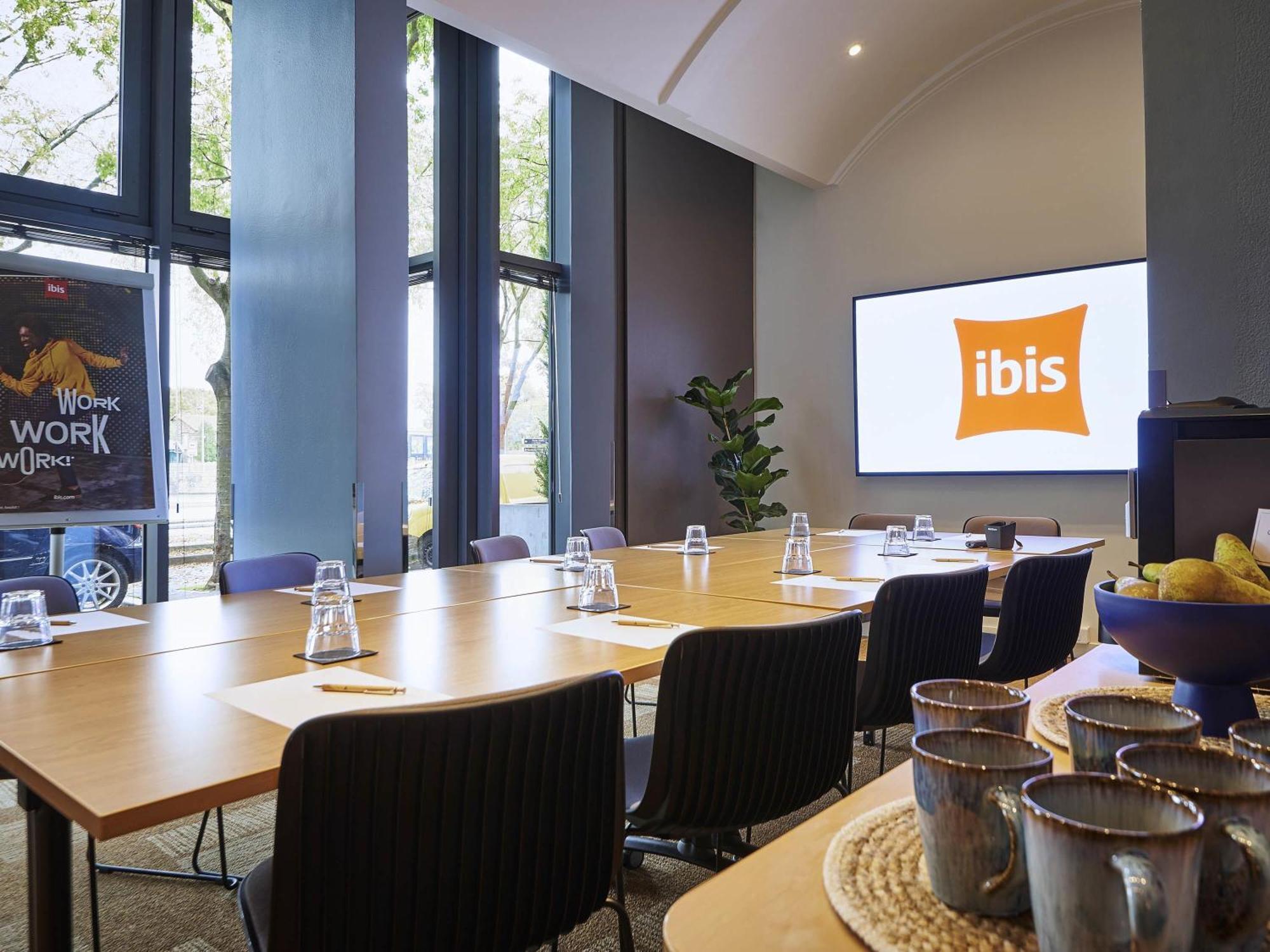 Hotel Ibis La Cité Des Sciences 19ème 3*
