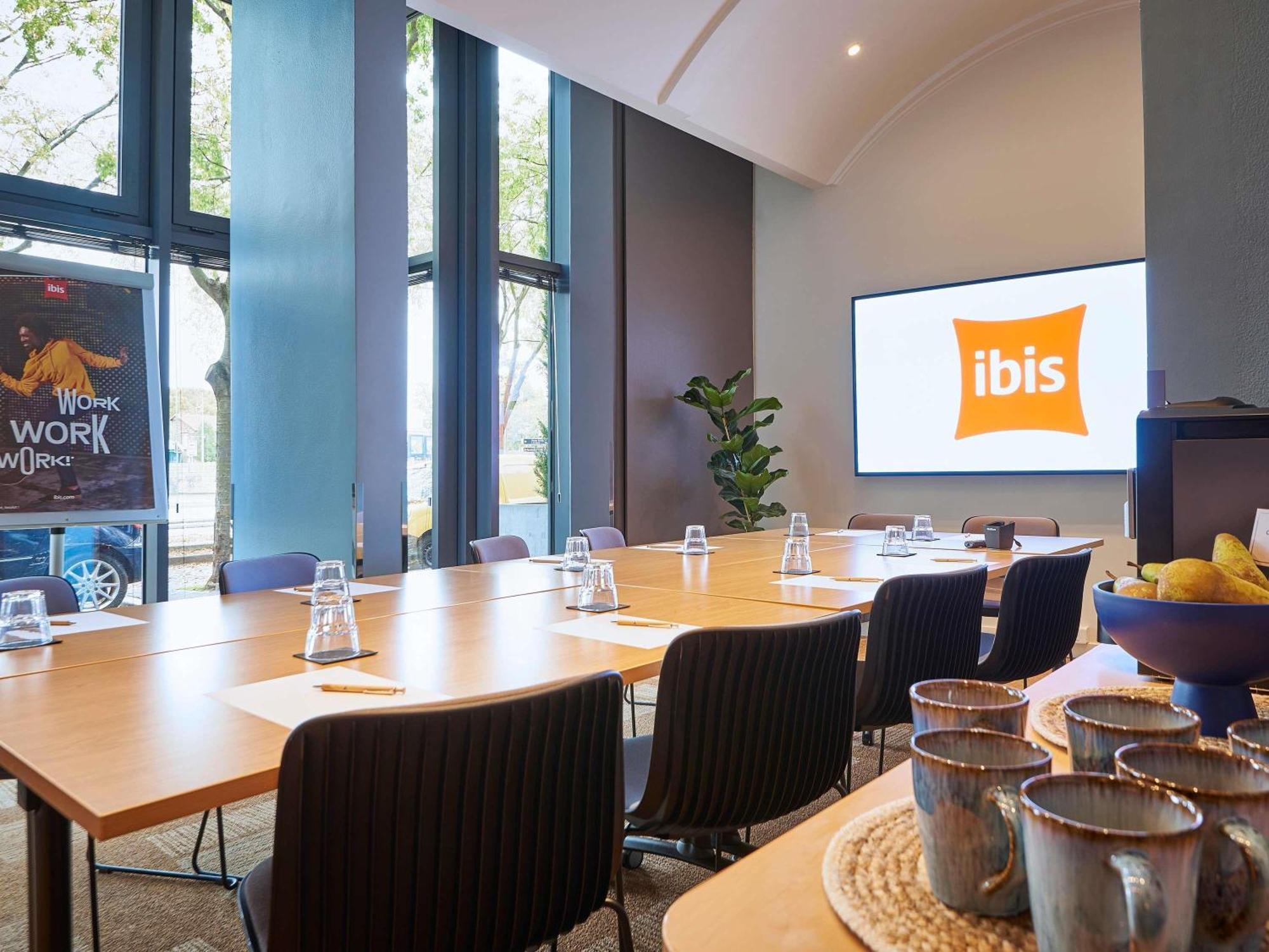 Hotel Ibis La Cité Des Sciences 19ème