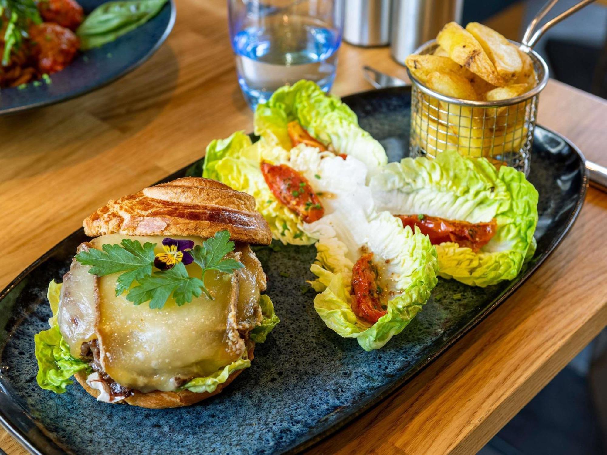 Ibis La Cité Des Sciences 19ème 3* Parigi